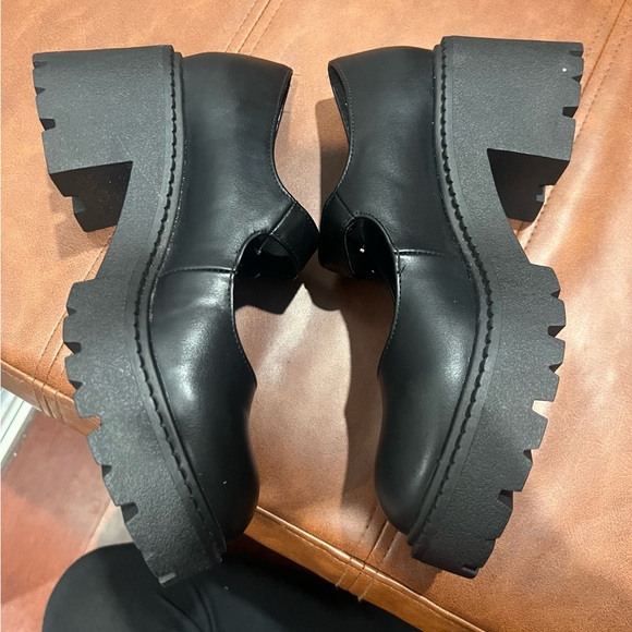 Madden Girl Platform shoes size 7.5 - Picture 8 of 8